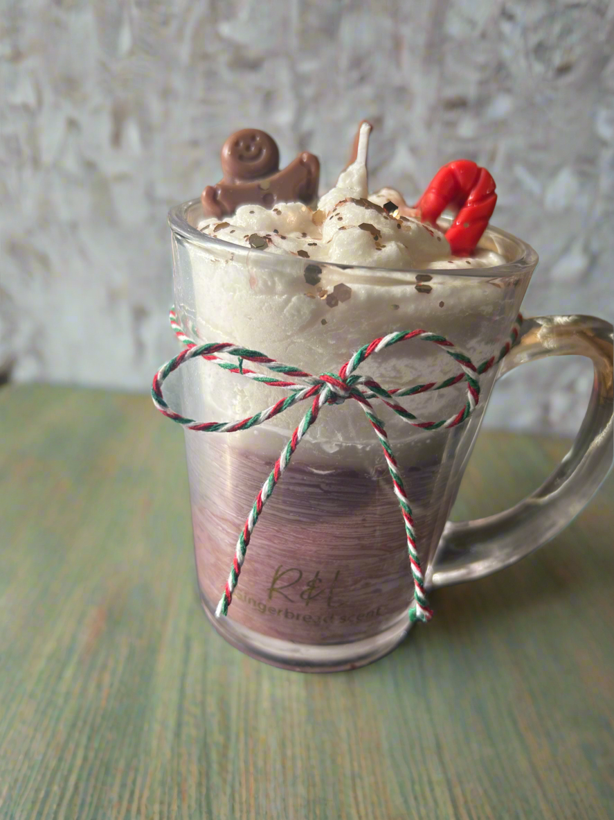 Gingerbread delight candle