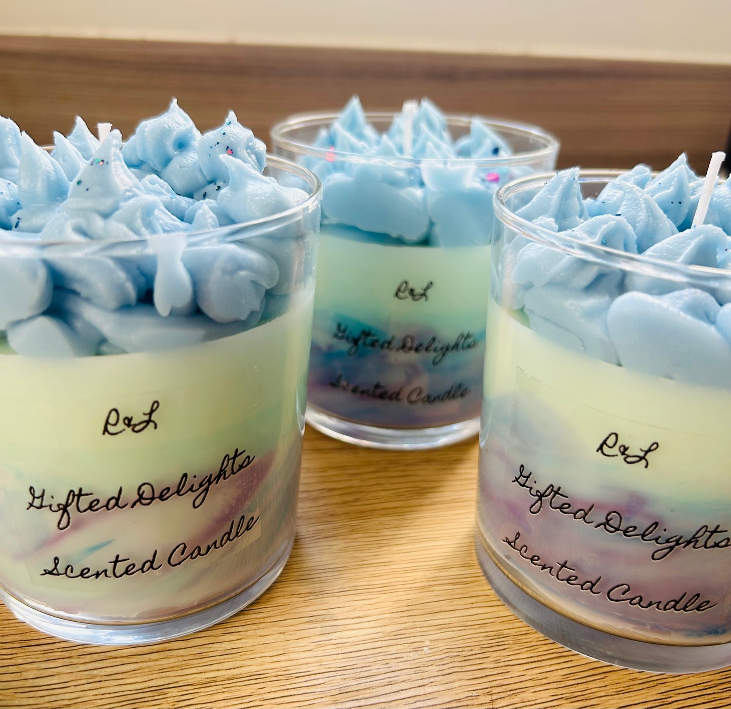 Bubble gum scented candle