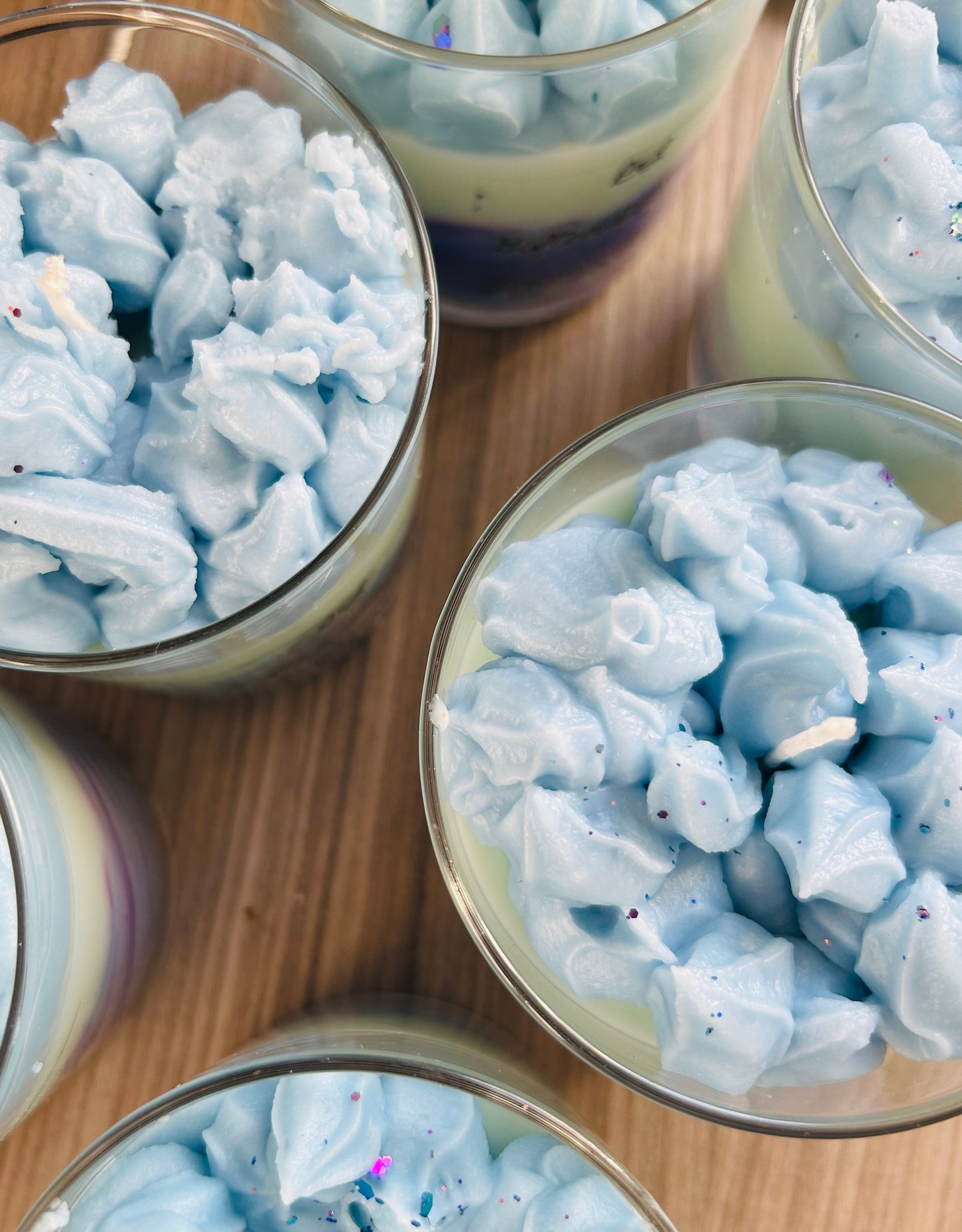 Bubble gum scented candle